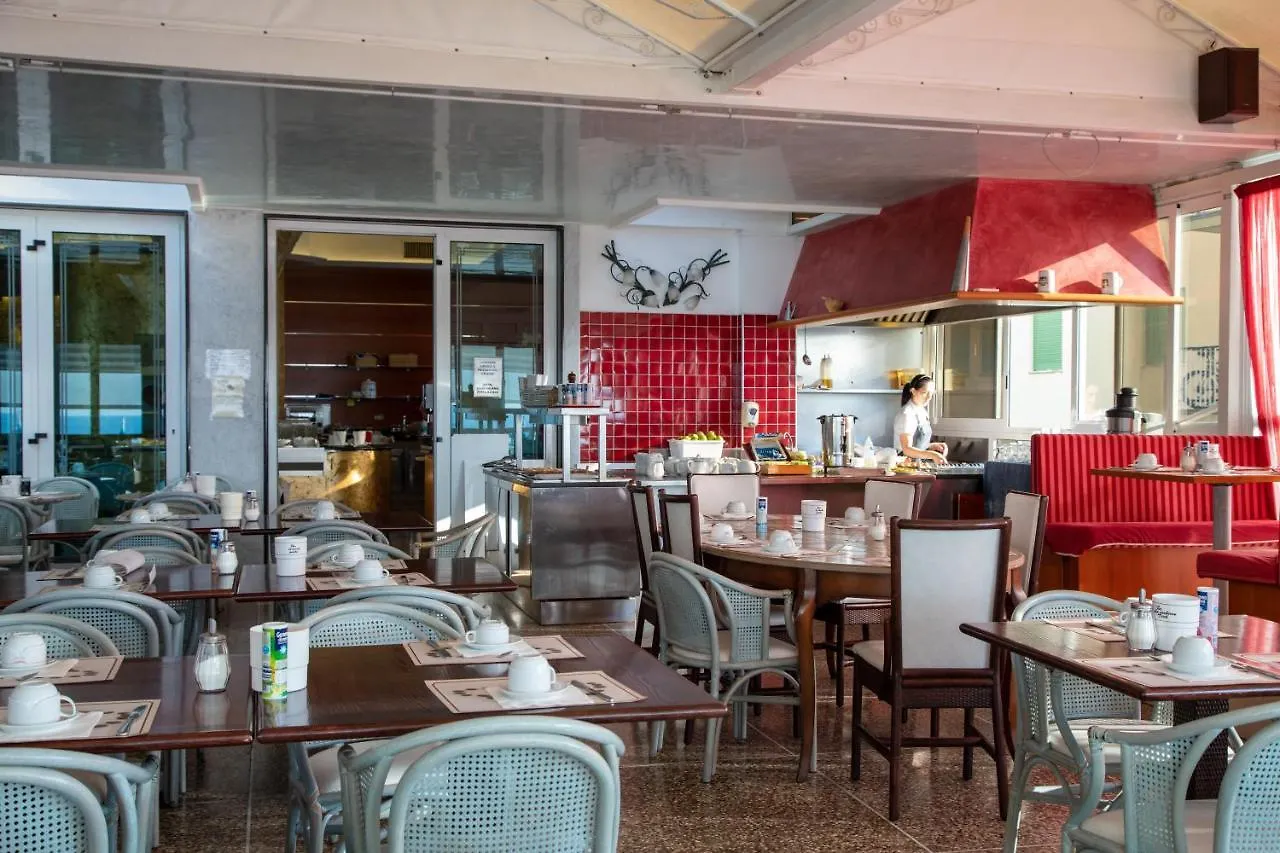 Hotel Elpiro Lido di Jesolo 4*,  Olaszország